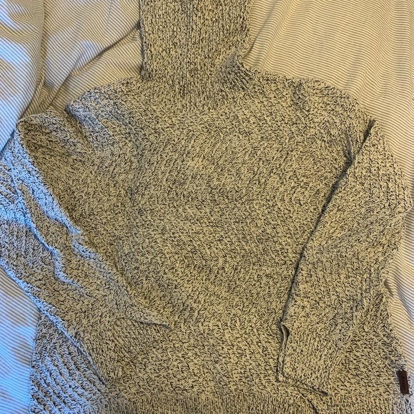 Roots Snowy Fox Knit Turtleneck - Picture 2 of 5